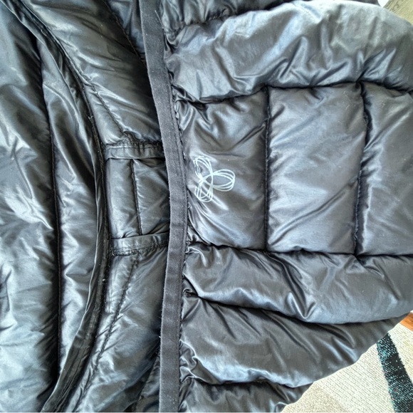 Aritzia TNA Botanie light puff coat - Picture 7 of 9